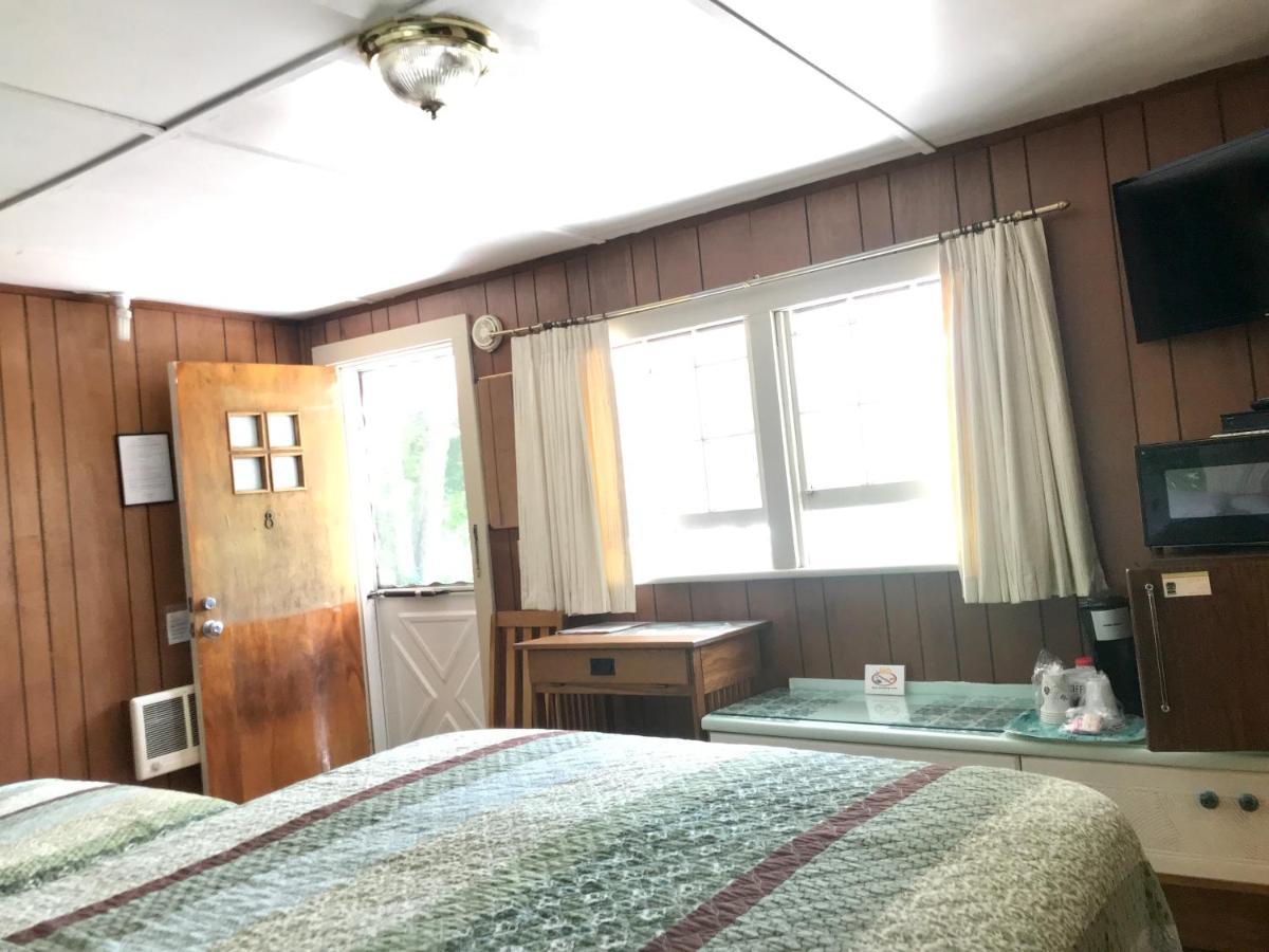 Chamber Lane Motel Round Lake Exterior foto