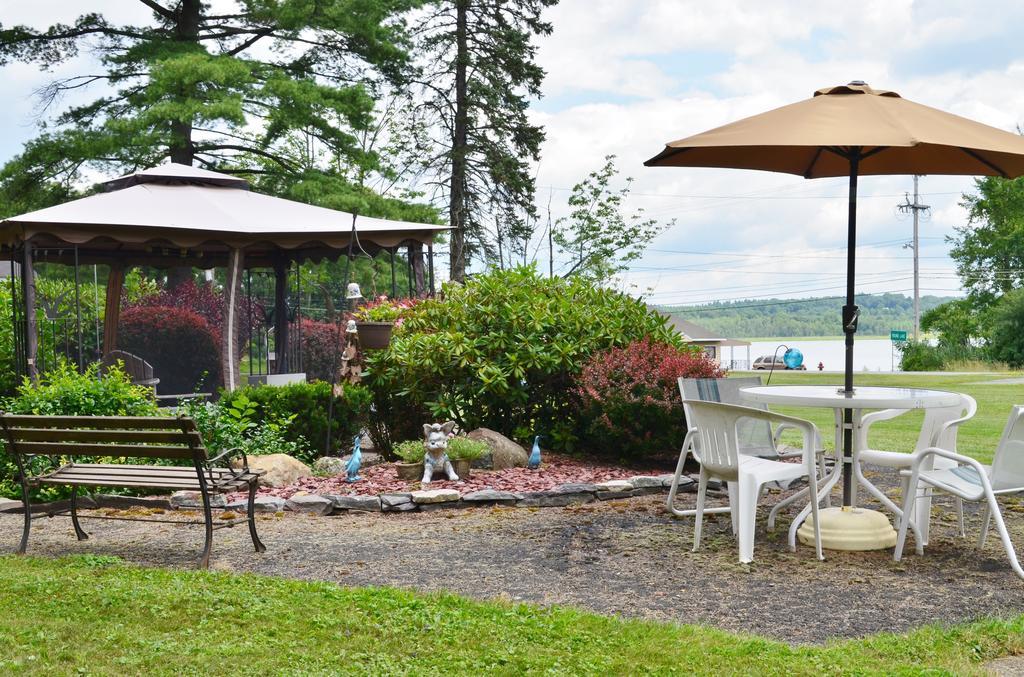 Chamber Lane Motel Round Lake Exterior foto