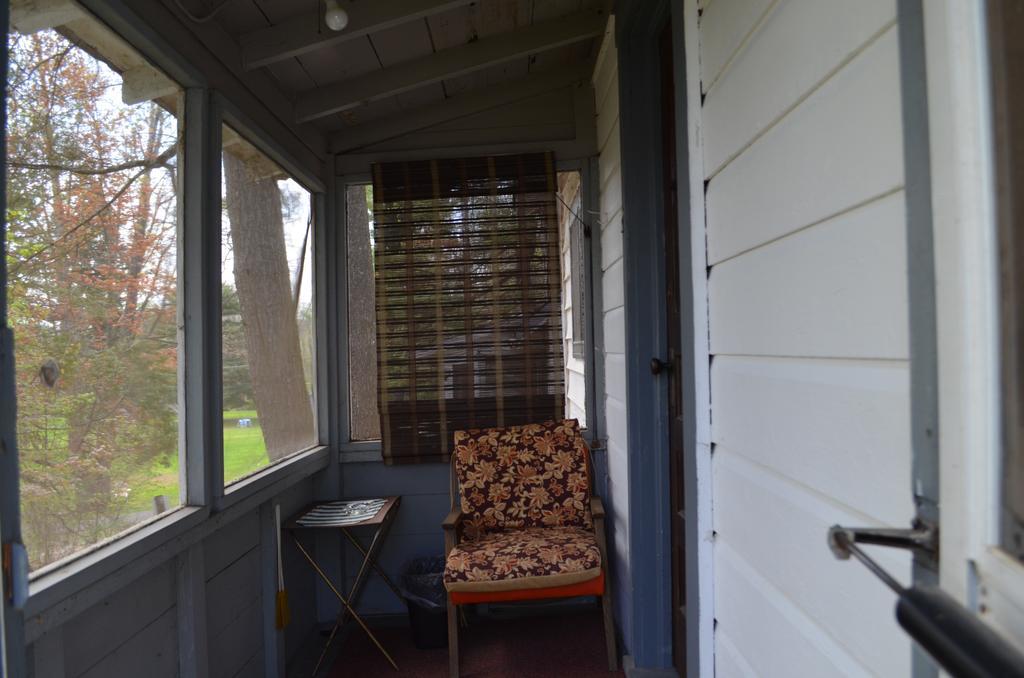 Chamber Lane Motel Round Lake Exterior foto
